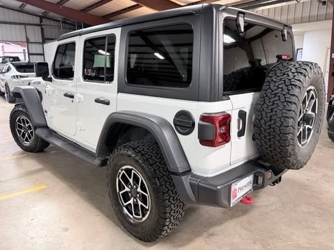 Used 2026 Jeep Wrangler Unlimited Rubicon AWD/4WD image 6