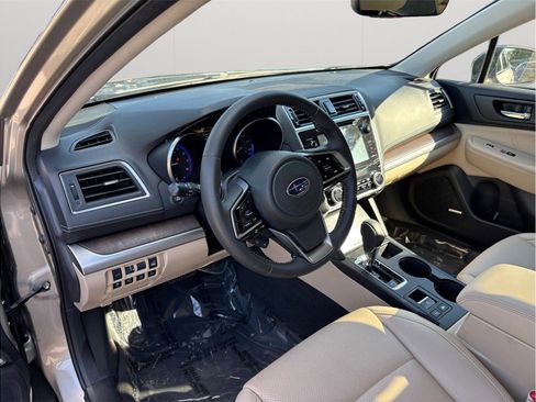 Used 2019 Subaru Outback 2.5i Limited AWD/4WD image 6
