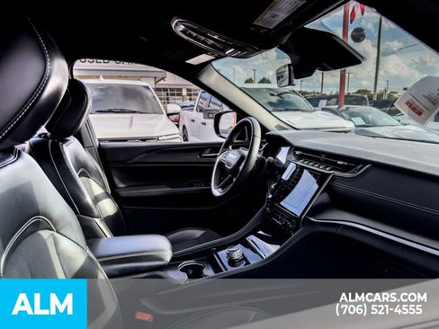 Used 2025 Jeep Grand Cherokee Altitude AWD/4WD image 23