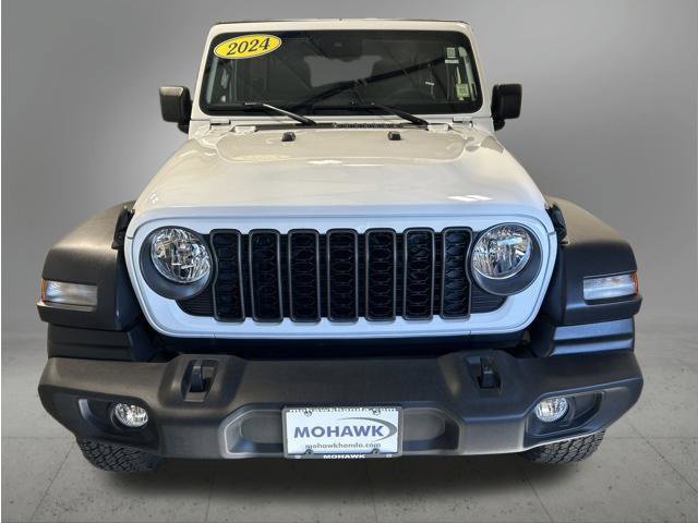 Used 2024 Jeep Wrangler Unlimited Sport AWD/4WD image 9