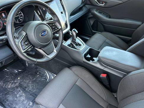Used 2022 Subaru Outback Premium AWD/4WD image 9