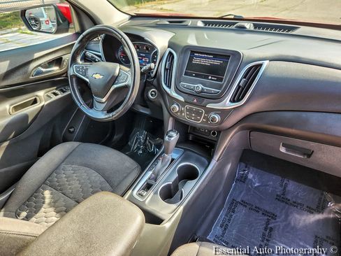 Used 2020 Chevrolet Equinox LT FWD image 23