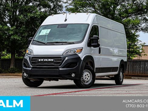 Used 2025 RAM ProMaster 2500 w/ Convenience Group FWD image 3
