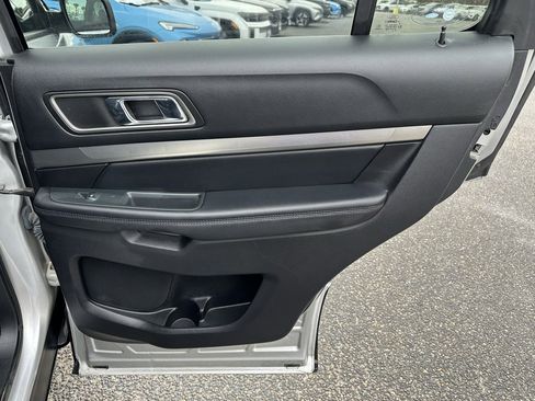 Used 2019 Ford Explorer XLT w/ Equipment Group 202A image 20