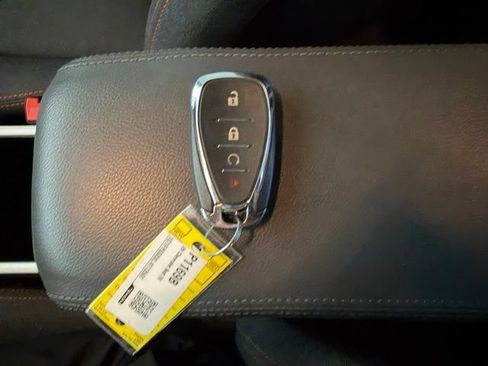 Used 2020 Chevrolet Bolt LT FWD image 35
