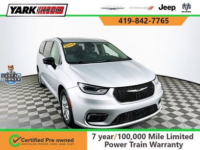 Certified 2024 Chrysler Pacifica Touring-L