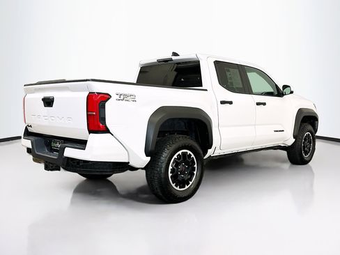 Used 2025 Toyota Tacoma TRD Off-Road image 9