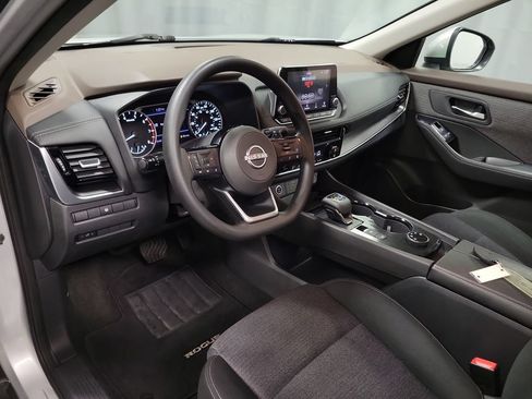 Used 2022 Nissan Rogue SV AWD/4WD image 16