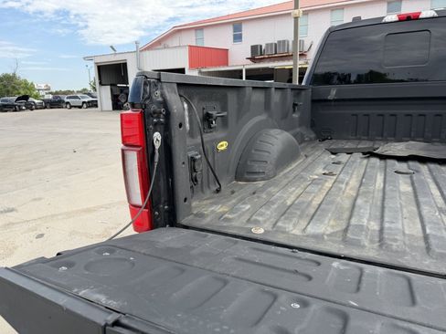 Used 2022 Ford F450 Platinum w/ FX4 Off-Road Package AWD/4WD image 4