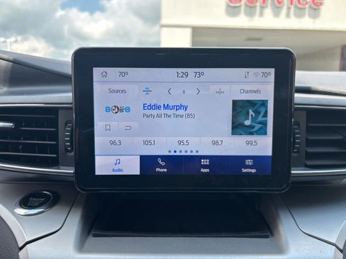 Used 2022 Ford Explorer XLT w/ Equipment Group 202A image 17