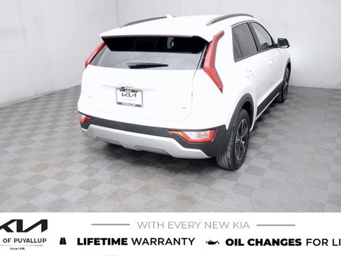 New 2026 Kia Niro EX FWD image 5