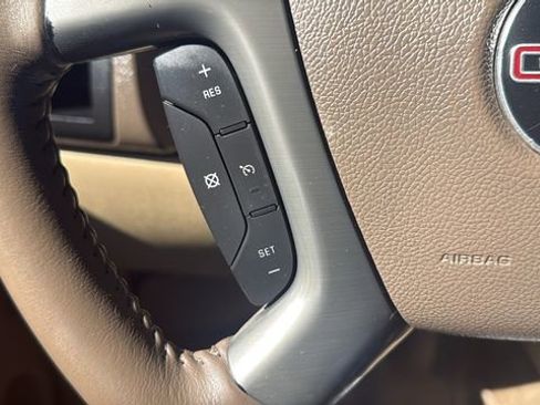 Used 2012 GMC Yukon XL SLT RWD image 18