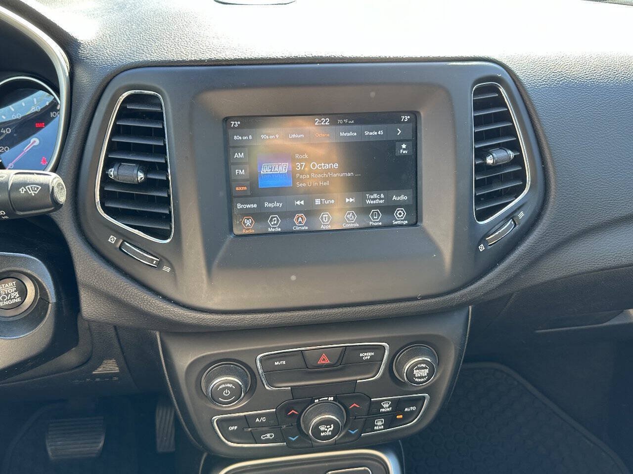 Used 2018 Jeep Compass Latitude w/ Popular Equipment Group AWD/4WD image 17