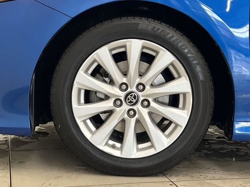 Used 2019 Toyota Camry LE FWD image 11