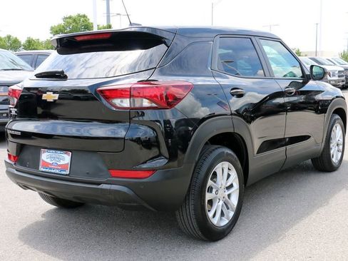 Used 2025 Chevrolet TrailBlazer LS w/ LS Convenience Package FWD image 5