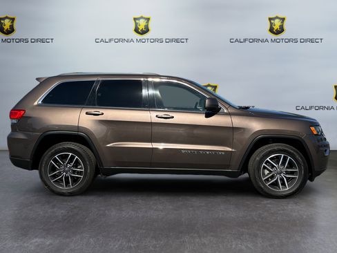 Used 2019 Jeep Grand Cherokee Laredo w/ Laredo X Package image 6