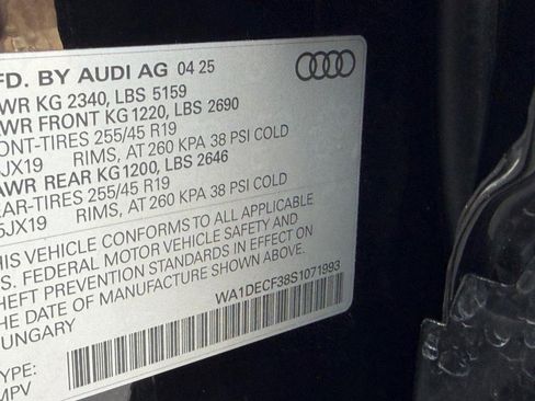 Used 2025 Audi Q3 2.0T Premium w/ Convenience Package AWD/4WD image 24