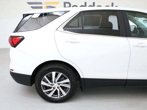 Certified 2024 Chevrolet Equinox LT AWD/4WD image 9