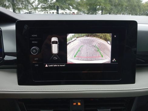 New 2025 Volkswagen Taos S image 19