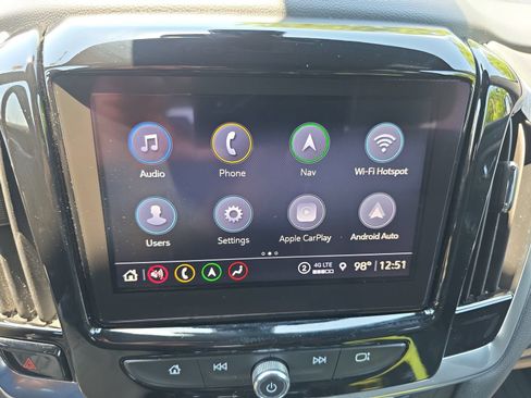 Used 2023 Chevrolet Traverse Premier FWD image 23