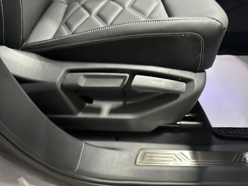 New 2026 Volkswagen Atlas SE image 40