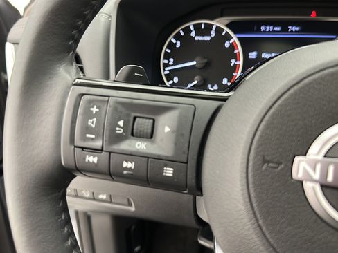 Used 2023 Nissan Rogue SV w/ SV Premium B Package AWD/4WD image 18