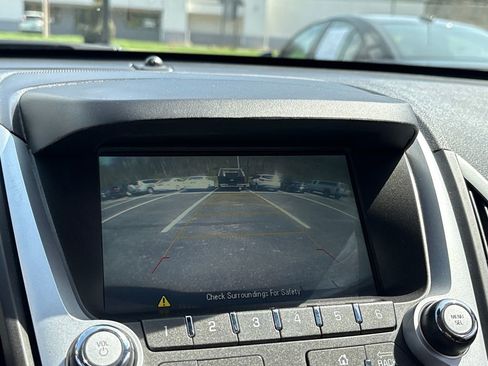 Used 2015 GMC Terrain SLE image 15