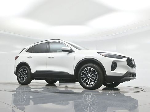 New 2025 Ford Escape Base w/ PHEV Premium Package image 3