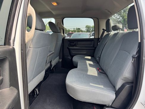 Used 2017 RAM 1500 ST w/ SXT Appearance Group AWD/4WD image 16