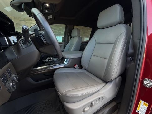 Used 2025 Chevrolet Silverado 1500 LT Trail Boss w/ Convenience Package II AWD/4WD image 6