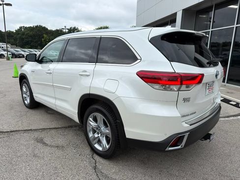 Used 2018 Toyota Highlander Limited w/ Protection Package #3 AWD/4WD image 5