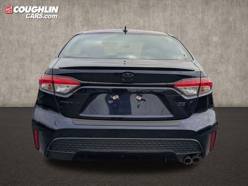 Used 2022 Toyota Corolla SE w/ SE Premium Package image 6