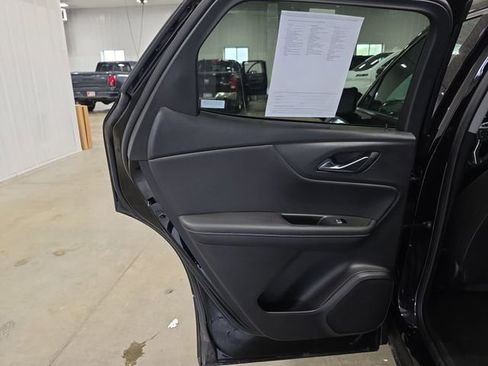 Used 2025 Chevrolet Blazer LT AWD/4WD image 24