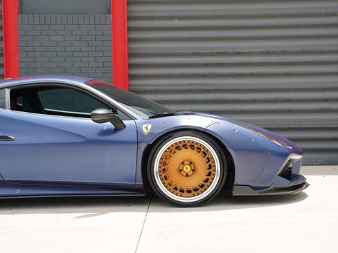 Used 2017 Ferrari 488 GTB RWD image 12