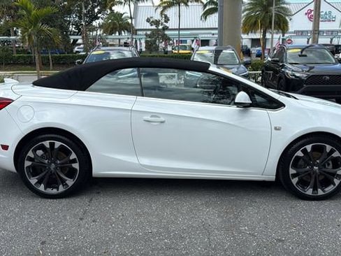 Used 2019 Buick Cascada Premium image 10