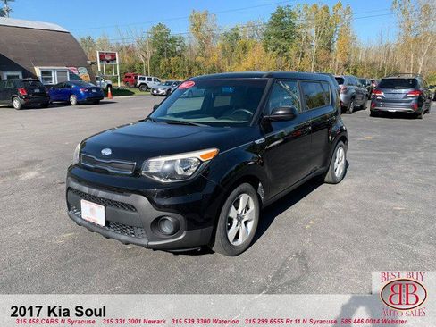 Used 2017 Kia Soul w/ Convenience Package image 2