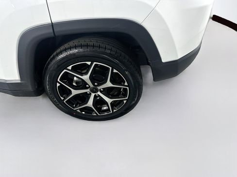 Used 2025 Jeep Compass Limited image 11