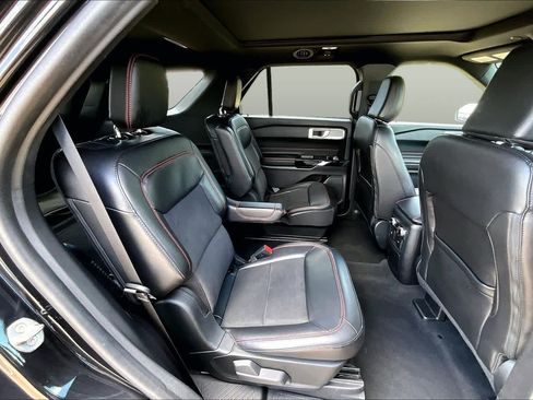 Used 2022 Ford Explorer ST-Line RWD image 20