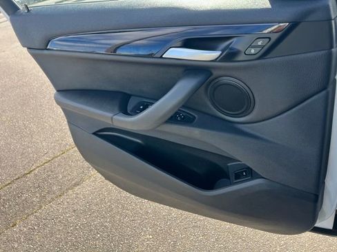 Used 2021 BMW X1 xDrive28i w/ Premium Package image 18