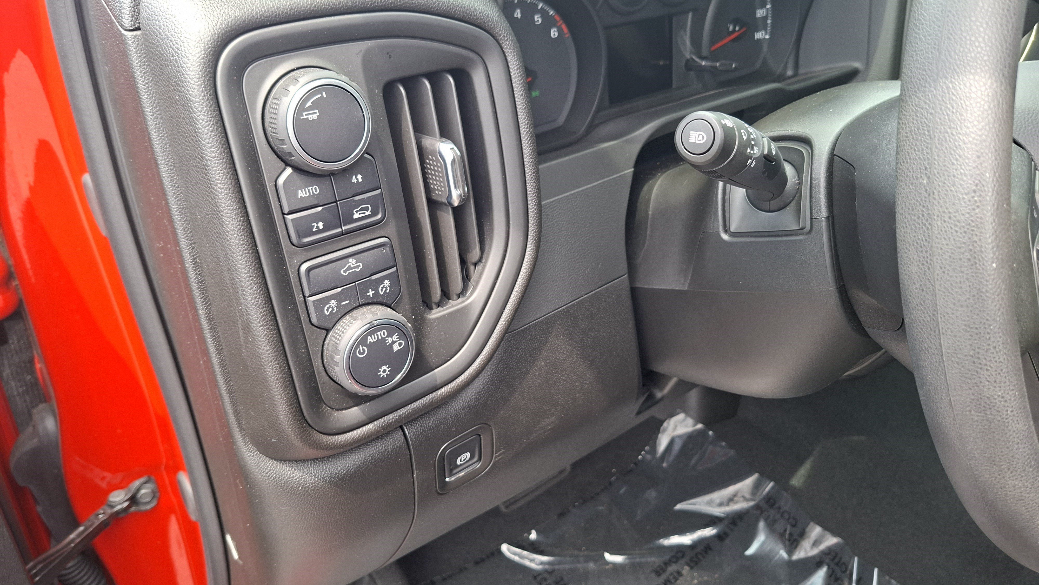 Used 2025 Chevrolet Silverado 1500 Custom w/ Rally Edition AWD/4WD image 10