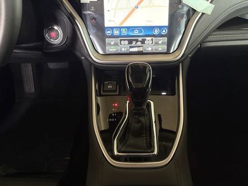 New 2025 Subaru Outback Limited image 12
