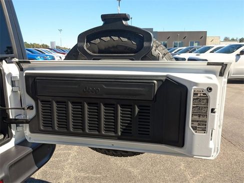 New 2026 Jeep Wrangler Sport S image 30