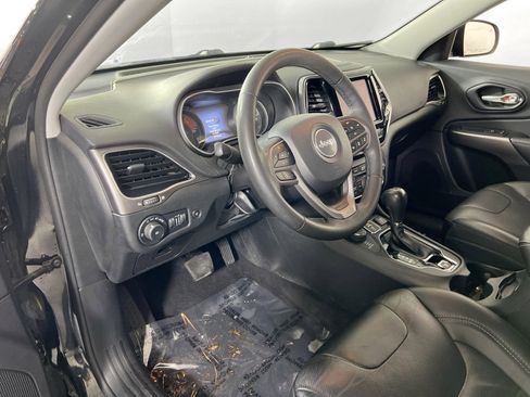 Used 2022 Jeep Cherokee Limited image 9