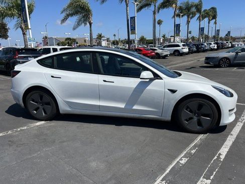 Used 2022 Tesla Model 3 Long Range AWD/4WD image 5