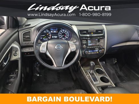 Used 2014 Nissan Altima 2.5 SL w/ Moonroof Package FWD image 13