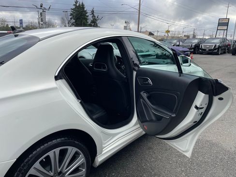 Used 2017 Mercedes-Benz CLA 250 image 26