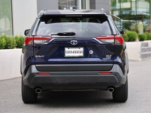 Used 2019 Toyota RAV4 XLE Premium w/ Cold Weather Package AWD/4WD image 3