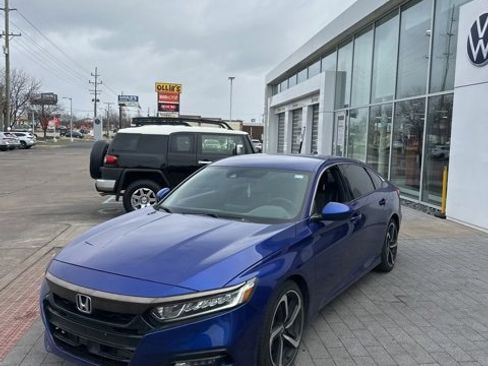 Used 2019 Honda Accord Sport image 16