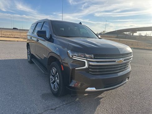 Used 2022 Chevrolet Tahoe LT image 3