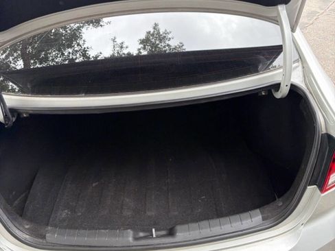 Used 2020 Hyundai Elantra SEL FWD image 12